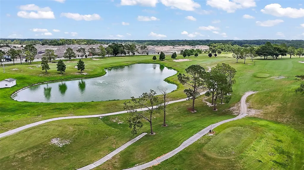 2551 Cayman Circle Zellwood FL 32798