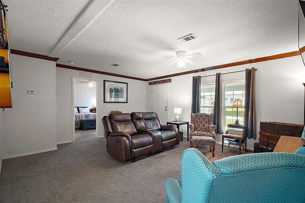 2551 Cayman Circle Zellwood FL 32798