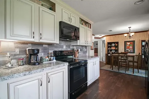 2551 Cayman Circle Zellwood FL 32798
