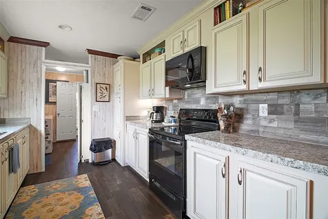 2551 Cayman Circle Zellwood FL 32798