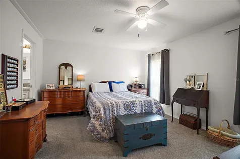 2551 Cayman Circle Zellwood FL 32798