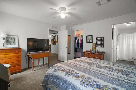 2551 Cayman Circle Zellwood FL 32798