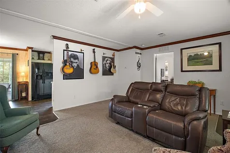 2551 Cayman Circle Zellwood FL 32798
