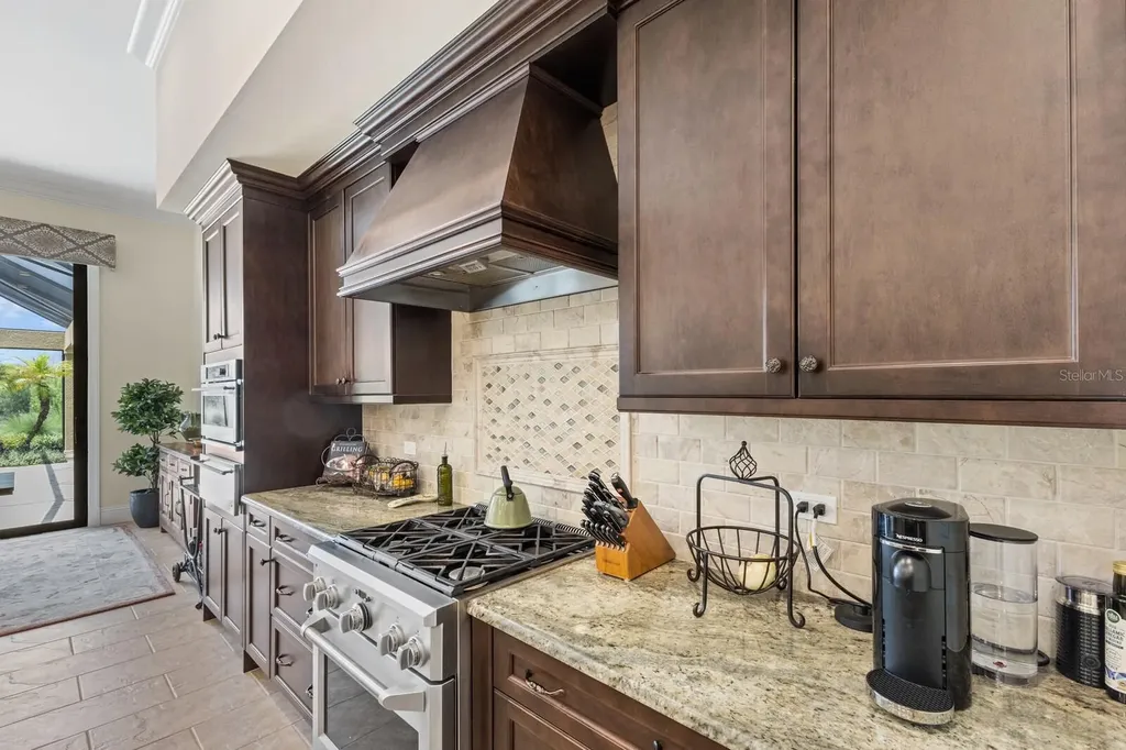 9255 Mcdaniel Lane Sarasota FL 34240