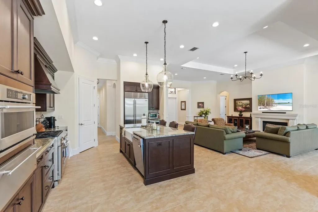9255 Mcdaniel Lane Sarasota FL 34240