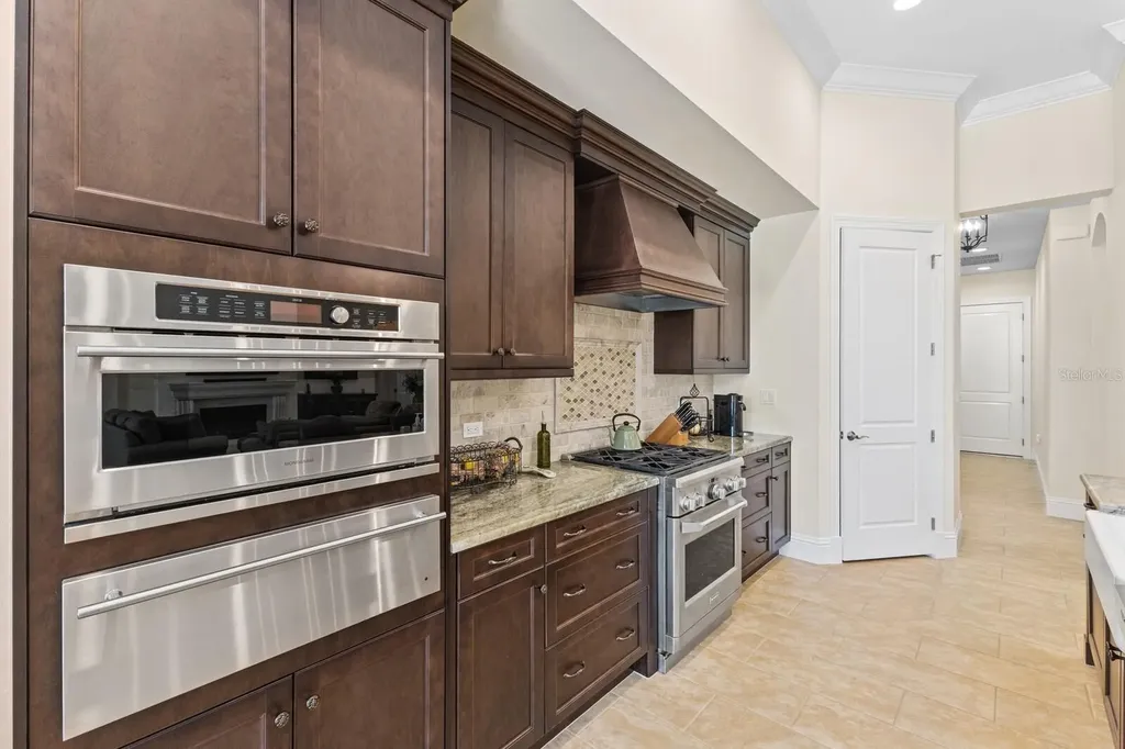 9255 Mcdaniel Lane Sarasota FL 34240