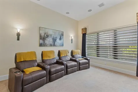 9255 Mcdaniel Lane Sarasota FL 34240
