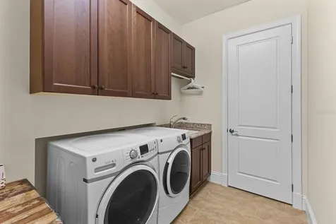 9255 Mcdaniel Lane Sarasota FL 34240