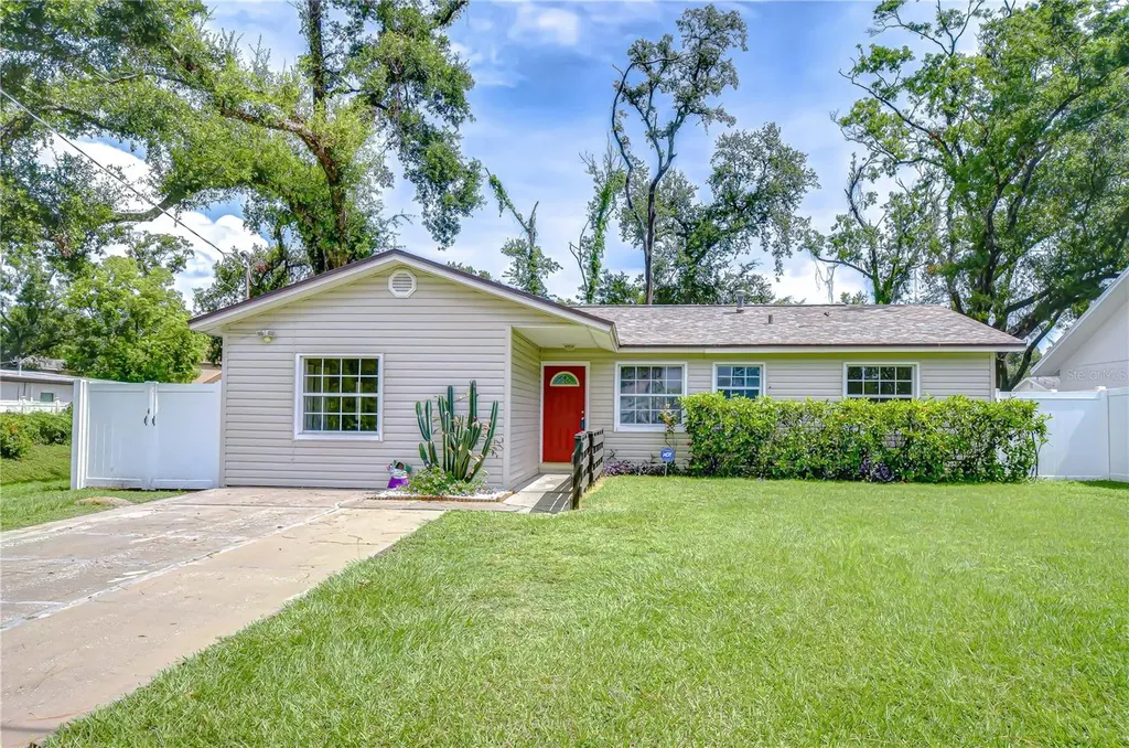 1207 W Hollywood Street Tampa FL 33604