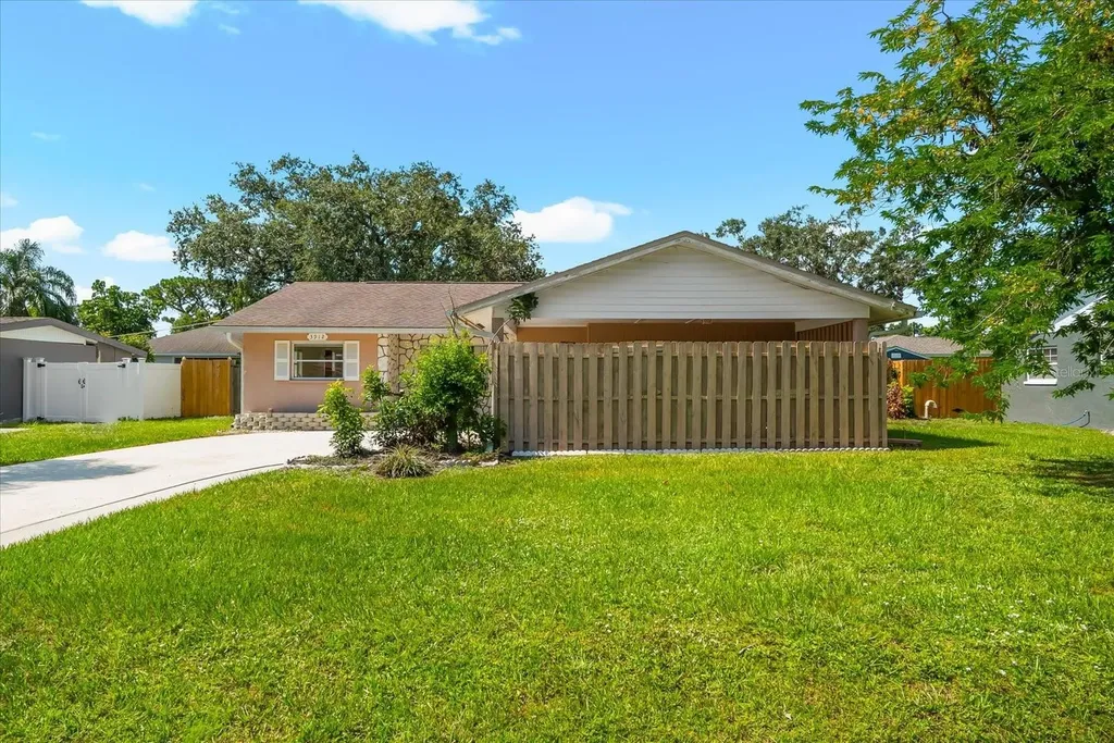 3912 Prado Drive Sarasota FL 34235