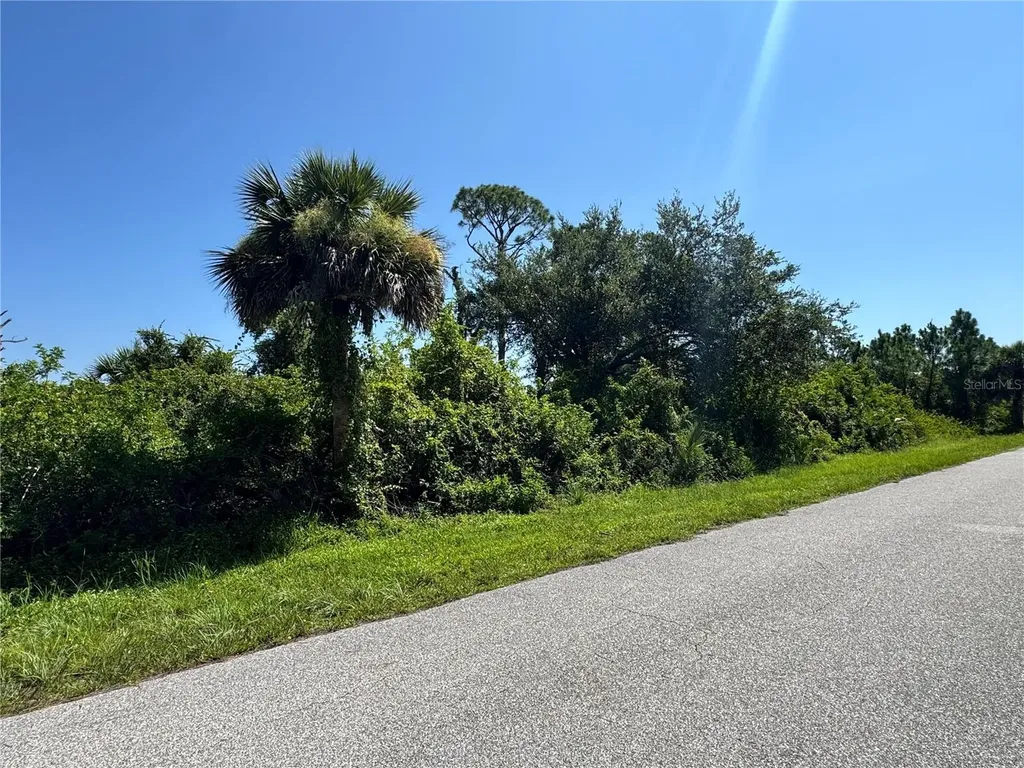 12420 Sunniland Avenue Port Charlotte FL 33981