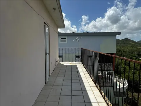 D Urb. El Eden D-7 Coamo PR 00769