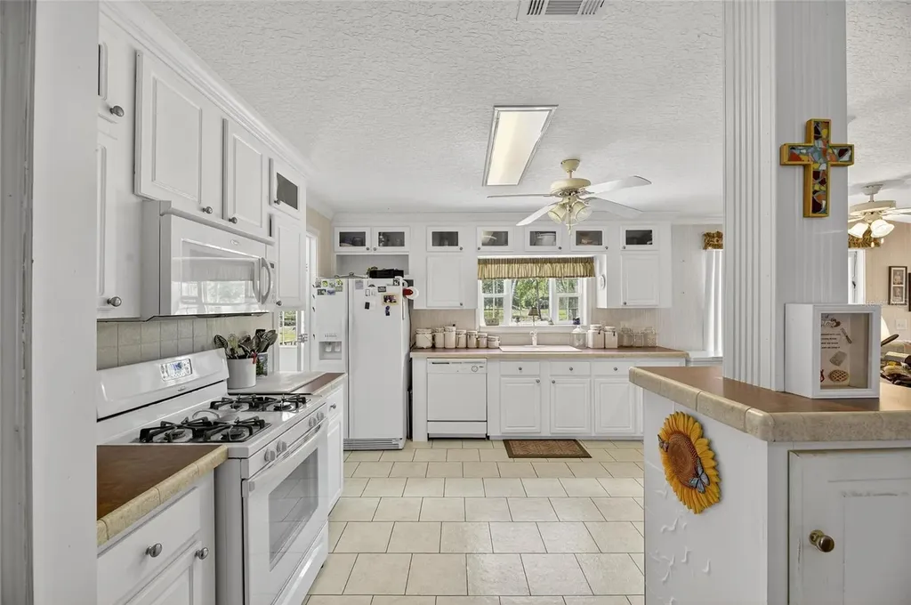 6250 Green Pond Road Polk City FL 33868