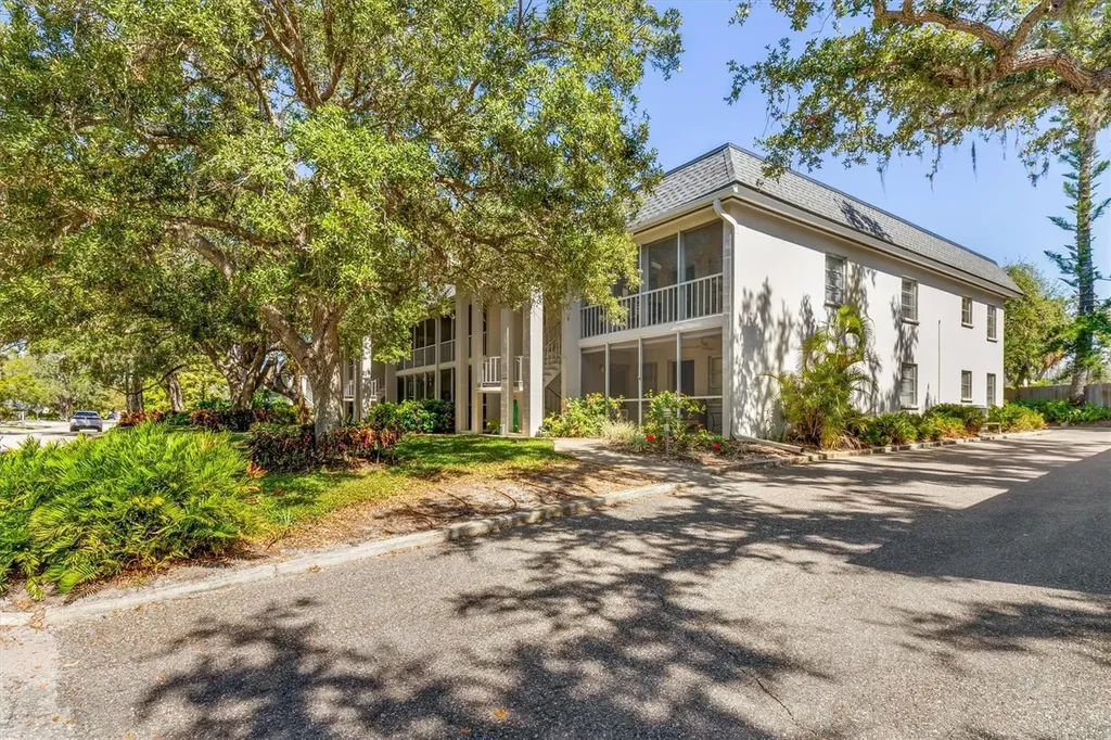 3745 Almeria Avenue Sarasota FL 34239