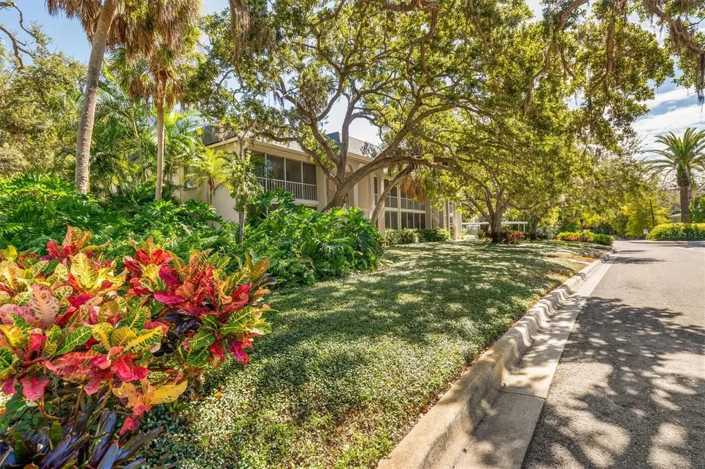 3745 Almeria Avenue Sarasota FL 34239