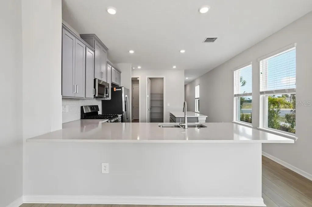 765 Steel Drive Apollo Beach FL 33572