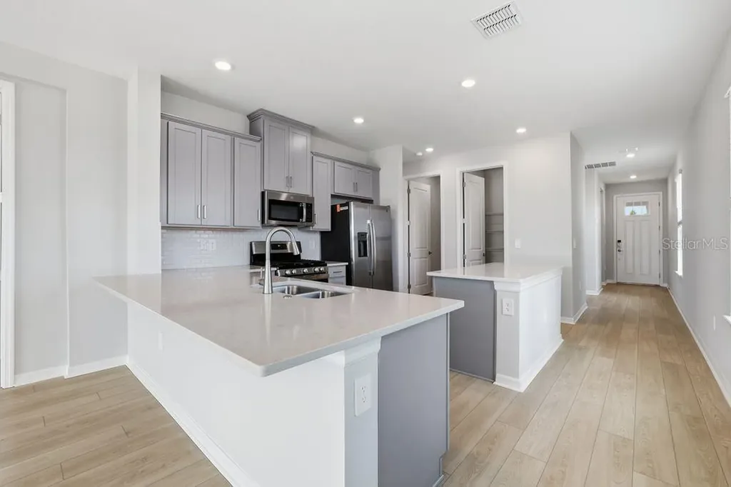 765 Steel Drive Apollo Beach FL 33572