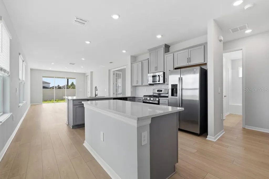 765 Steel Drive Apollo Beach FL 33572