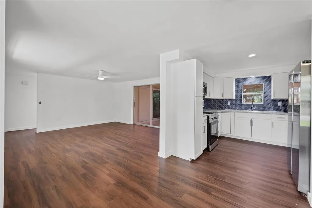 2004 52nd Avenue W Bradenton FL 34207
