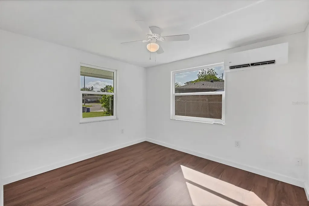 2004 52nd Avenue W Bradenton FL 34207