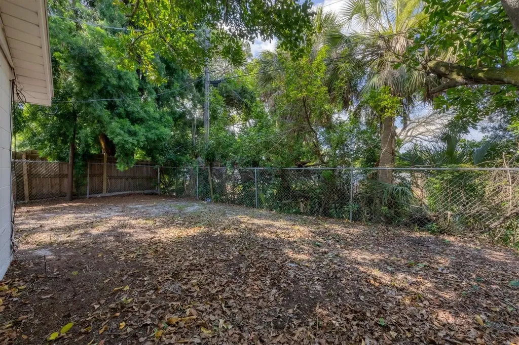 2004 52nd Avenue W Bradenton FL 34207