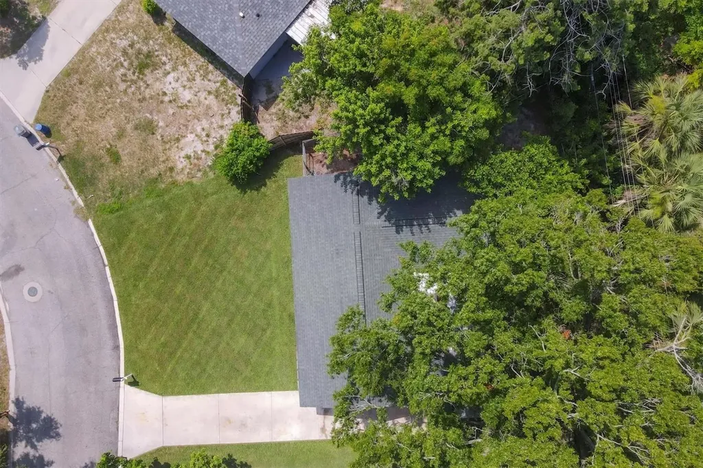 2004 52nd Avenue W Bradenton FL 34207