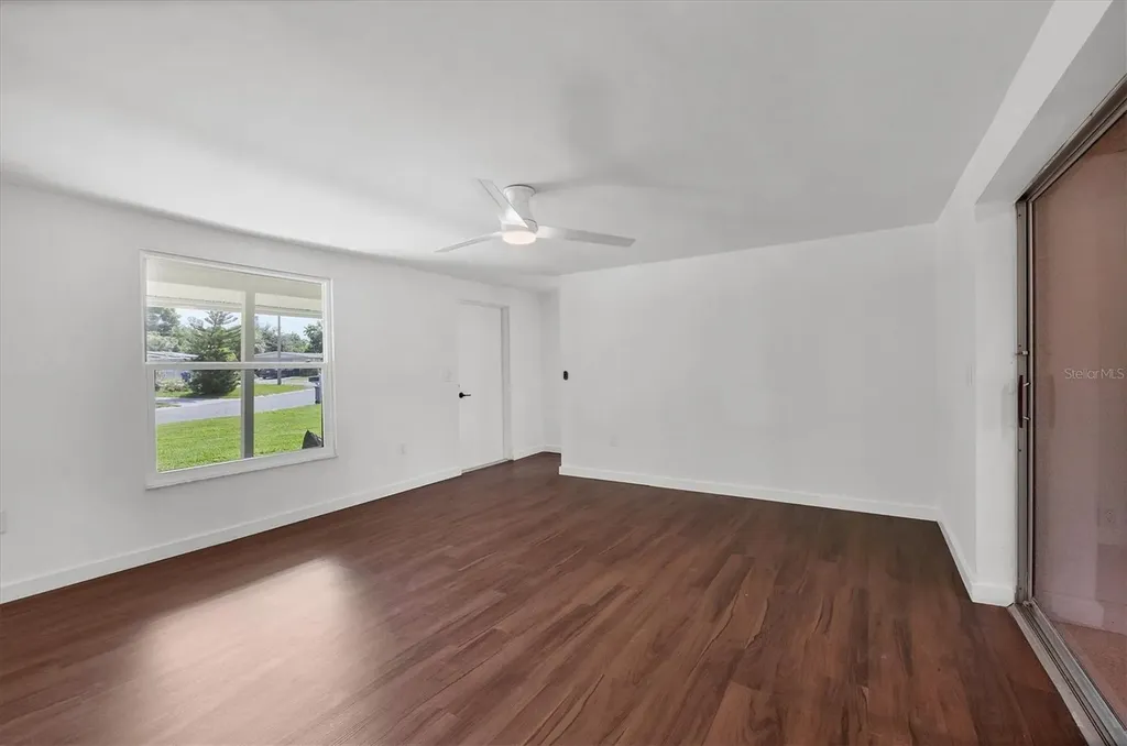 2004 52nd Avenue W Bradenton FL 34207