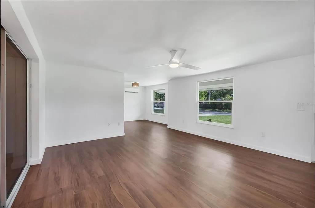 2004 52nd Avenue W Bradenton FL 34207