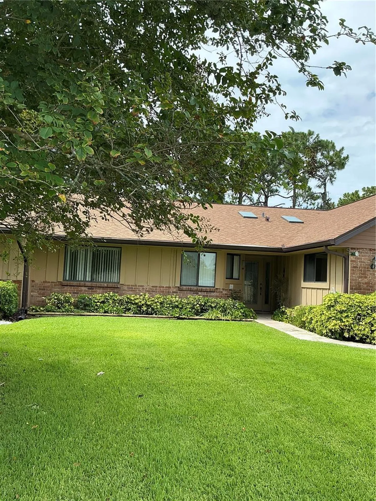 31 Lake Fairgreen Circle New Smyrna Beach FL 32168