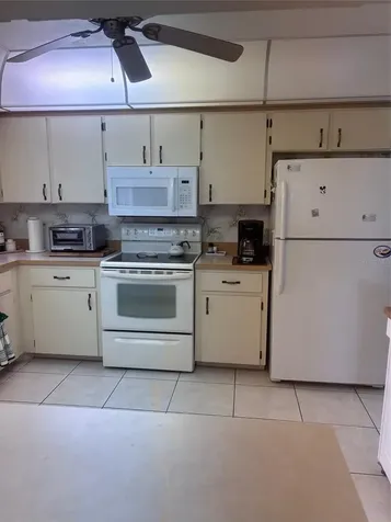 31 Lake Fairgreen Circle New Smyrna Beach FL 32168