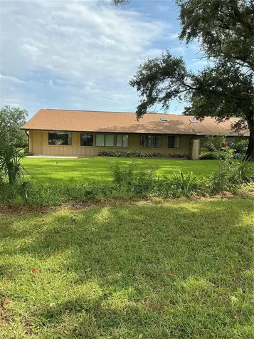 31 Lake Fairgreen Circle New Smyrna Beach FL 32168
