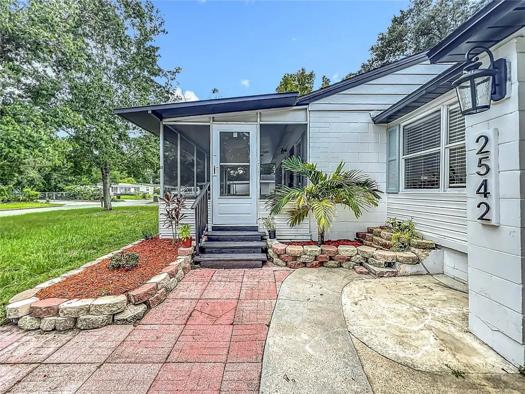 2542 S Palmetto Avenue Sanford FL 32773