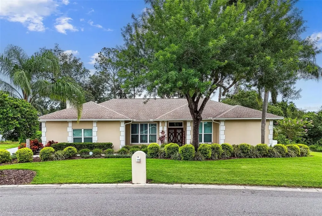 2706 S Fairway Drive Plant City FL 33566