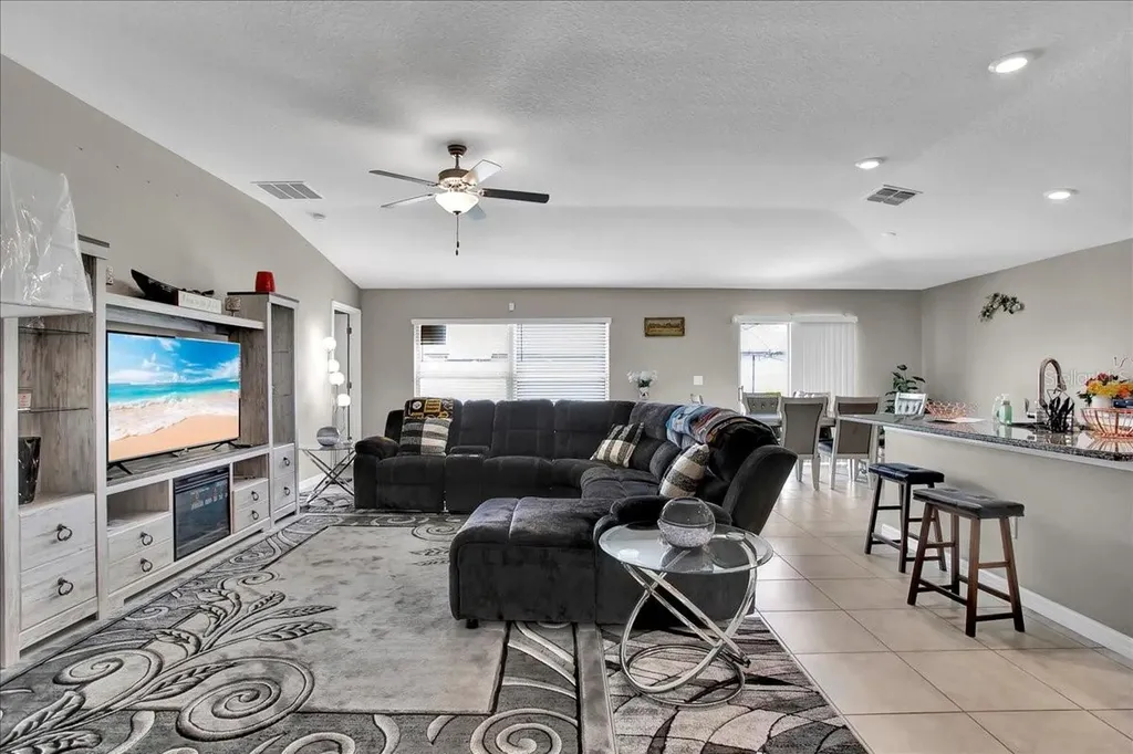 769 Calico Scallop Street Ruskin FL 33570