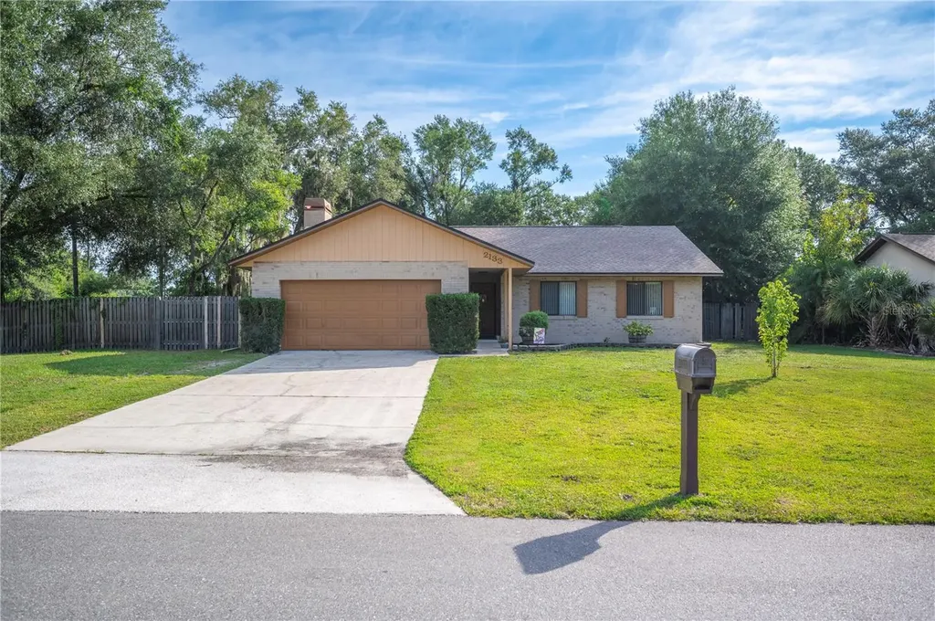 2133 Creekbend Drive Lakeland FL 33811