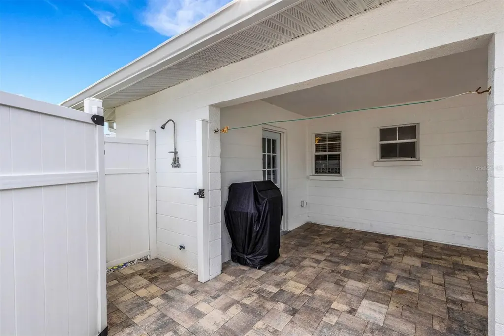 1977 Beach Road Englewood FL 34223