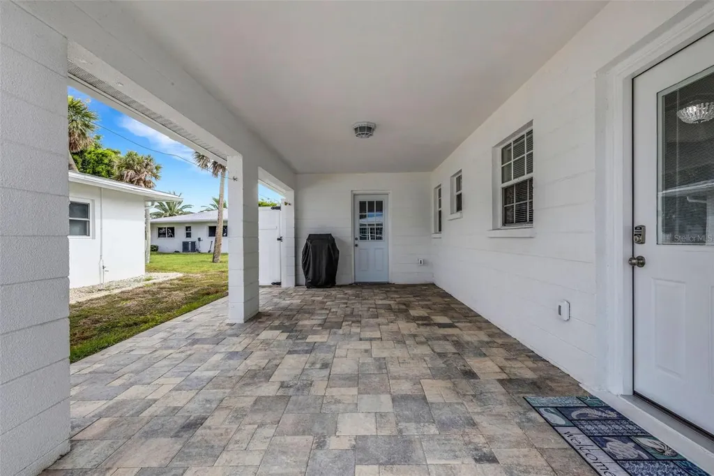 1977 Beach Road Englewood FL 34223