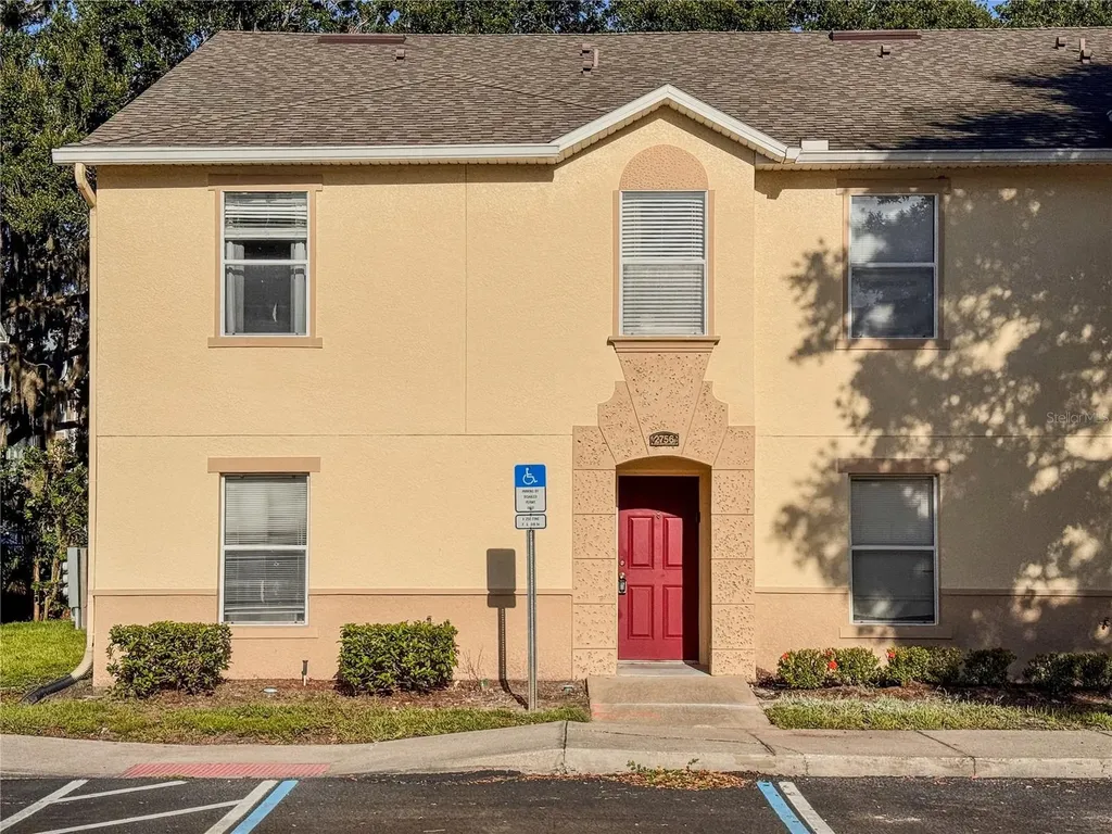 2756 Club Cortile Circle Kissimmee FL 34746