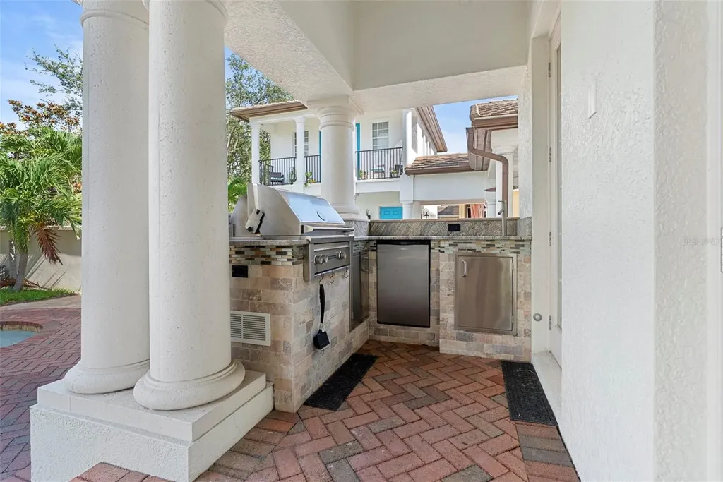 6123 Yeats Manor Drive Tampa FL 33616