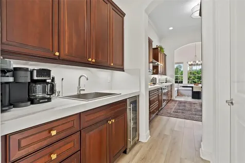 6123 Yeats Manor Drive Tampa FL 33616