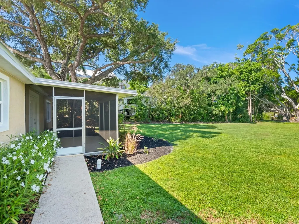 2506 Wilkinson Road Sarasota FL 34231