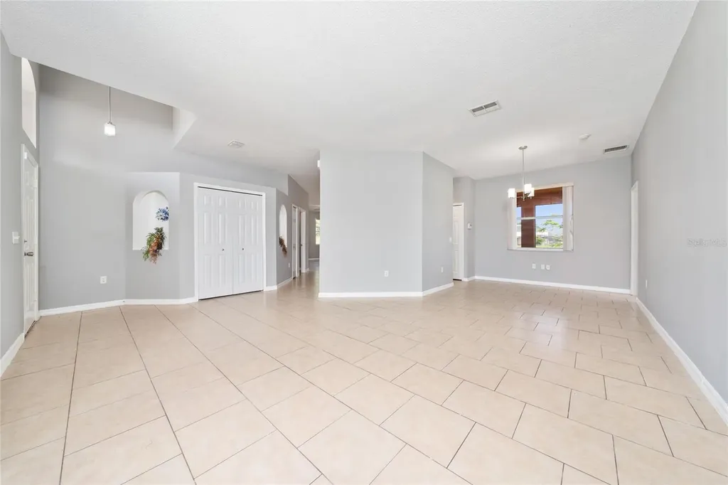 357 Aldershot Court Kissimmee FL 34758