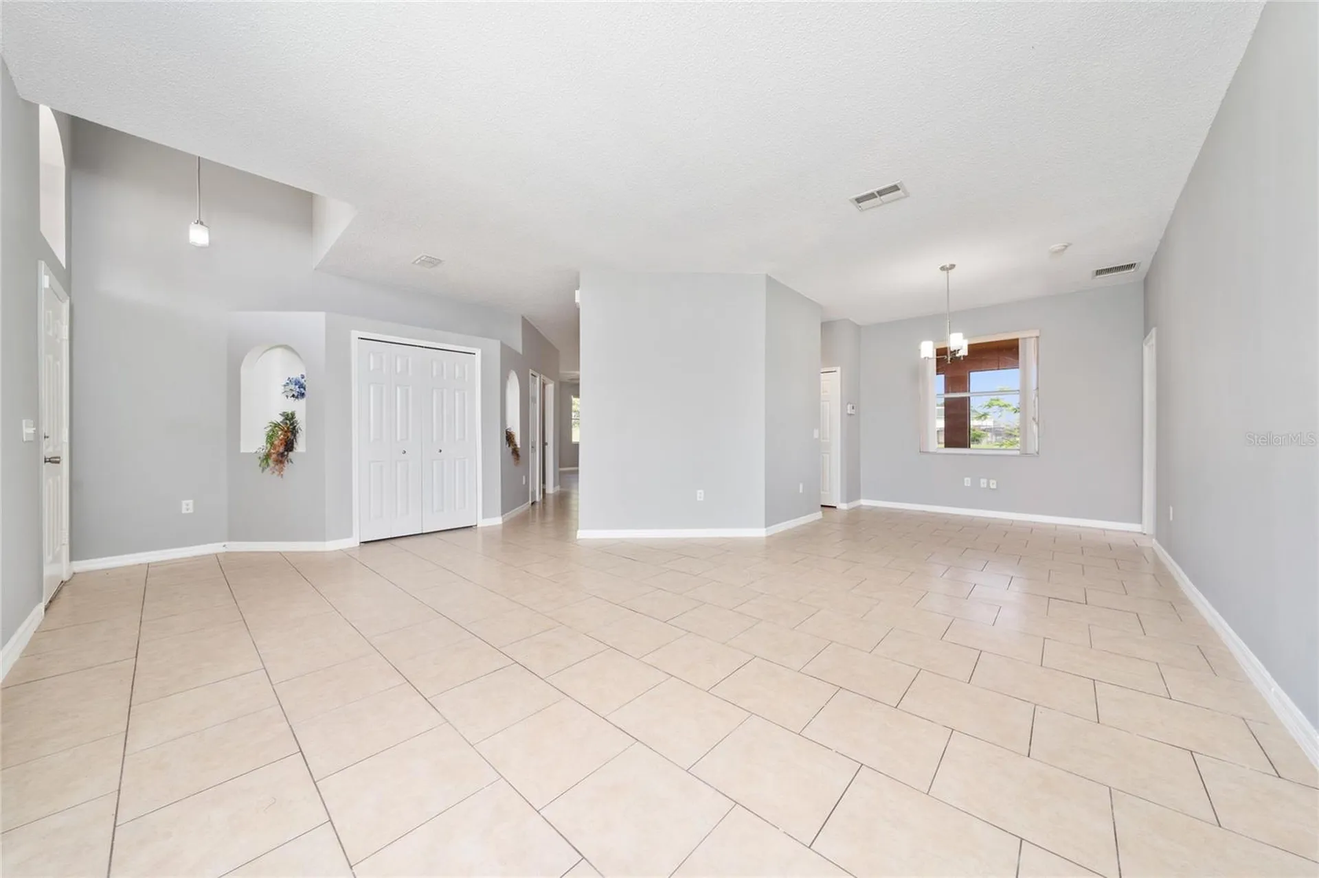 357 Aldershot Court Kissimmee FL 34758
