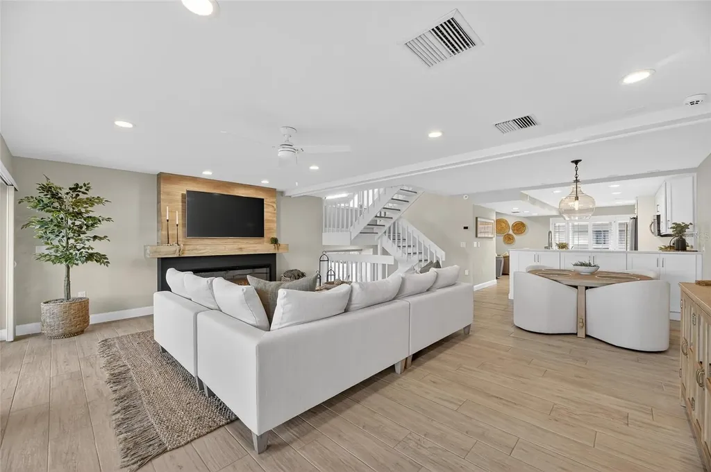 160 Marina Del Rey Court Clearwater Beach FL 33767