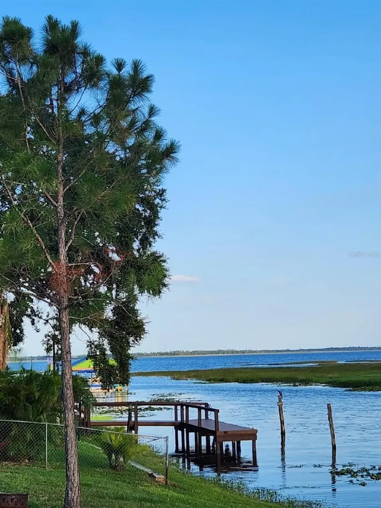 220 Lakeshore Drive N. Lake Wales FL 33859