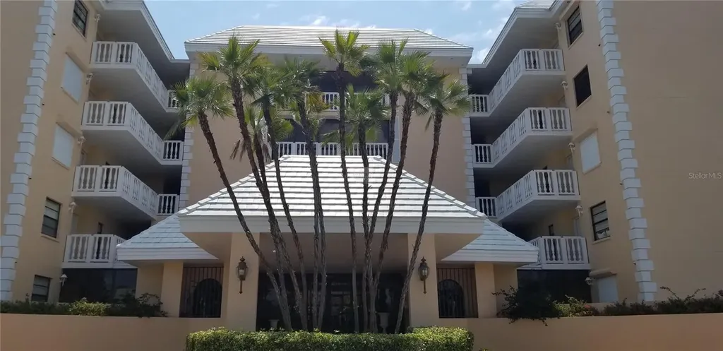 6650 Sunset Way St Pete Beach FL 33706