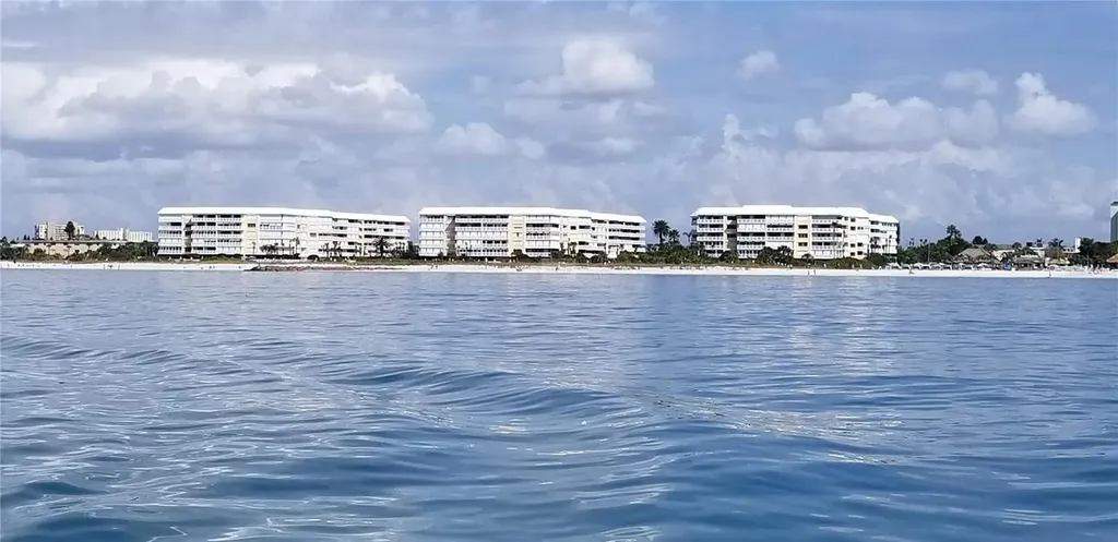 6650 Sunset Way St Pete Beach FL 33706