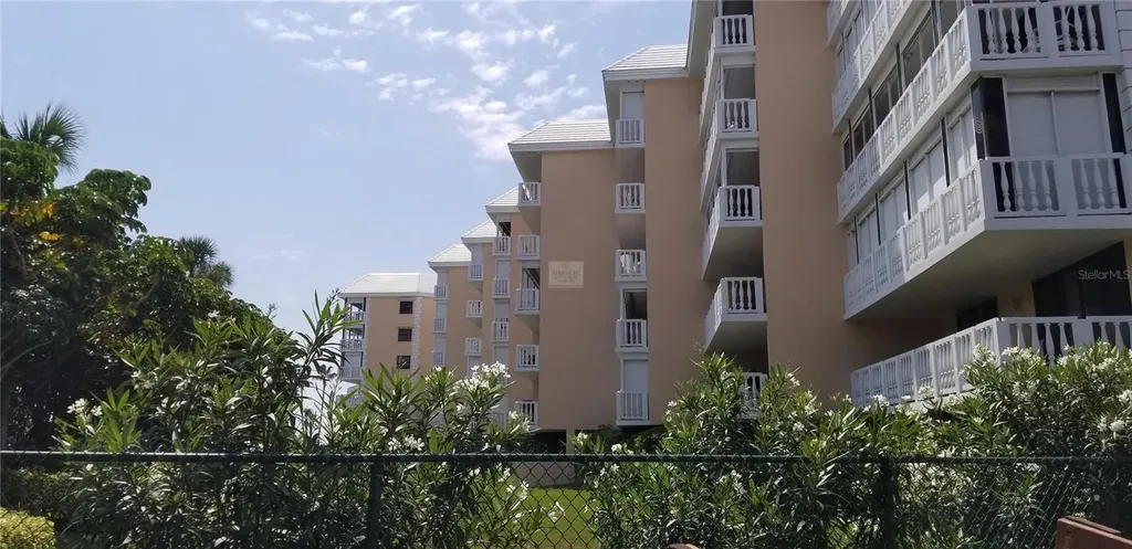 6650 Sunset Way St Pete Beach FL 33706