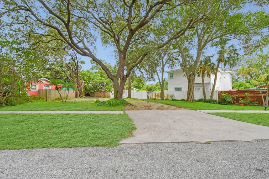 1050 Conant Avenue Safety Harbor FL 34695