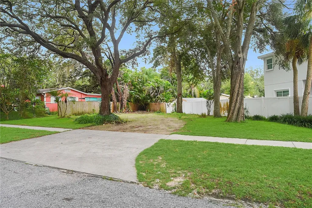 1050 Conant Avenue Safety Harbor FL 34695